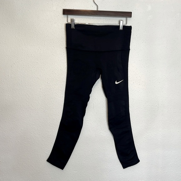 Nike Pants - Nike Dri Fit High Rise Cropped Leggings Size Small